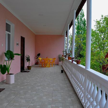 Sofia Guest House Кутаїсі Екстер'єр фото