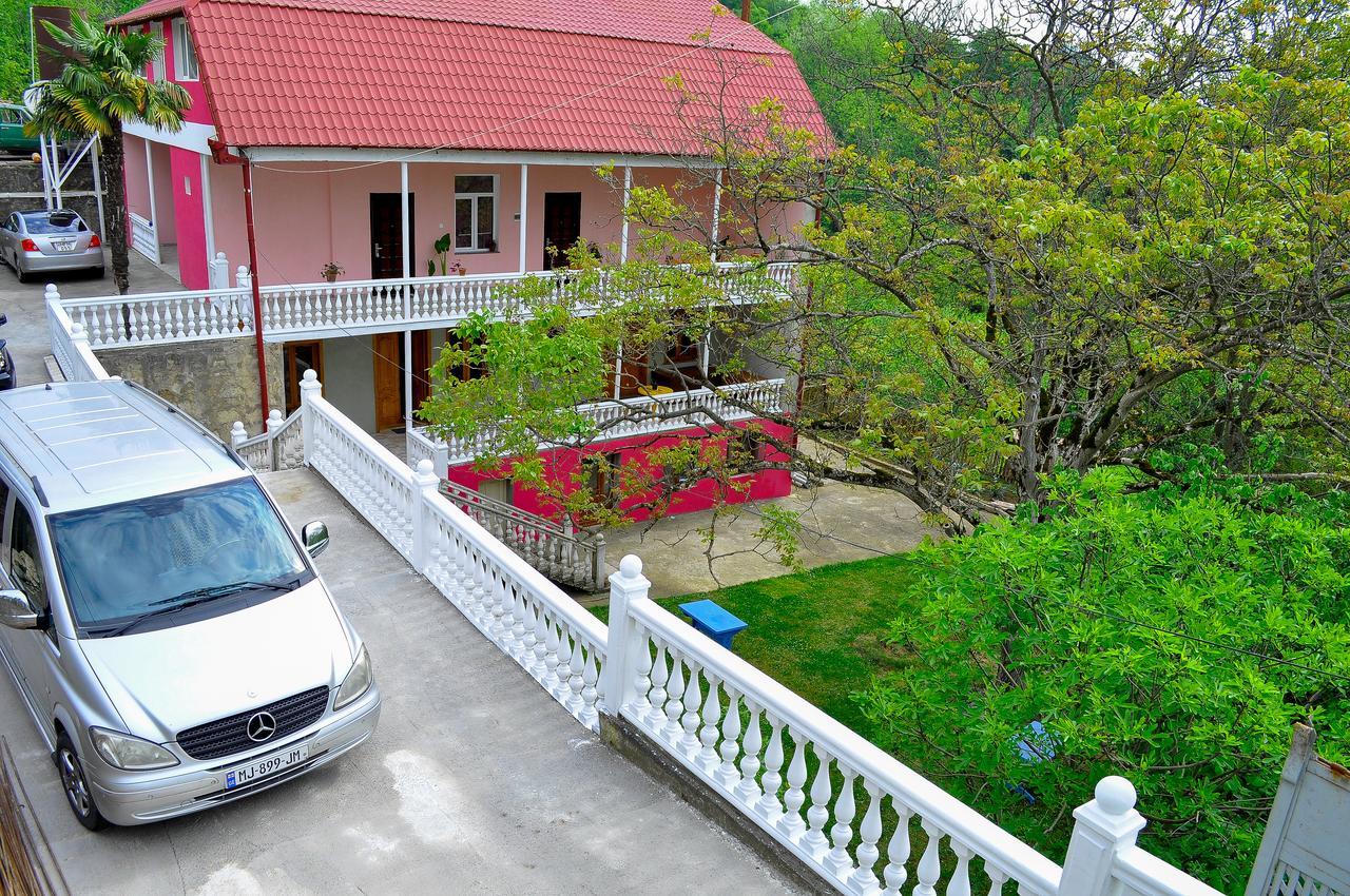 Sofia Guest House Кутаїсі Екстер'єр фото